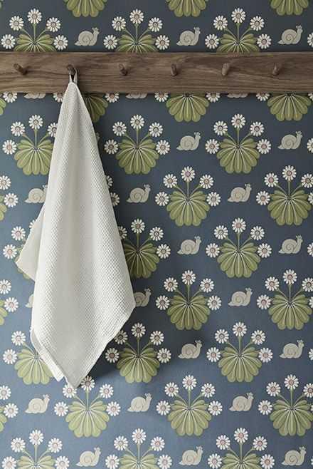 Обои Little Greene National Trust Papers II Burges Snail Juniper