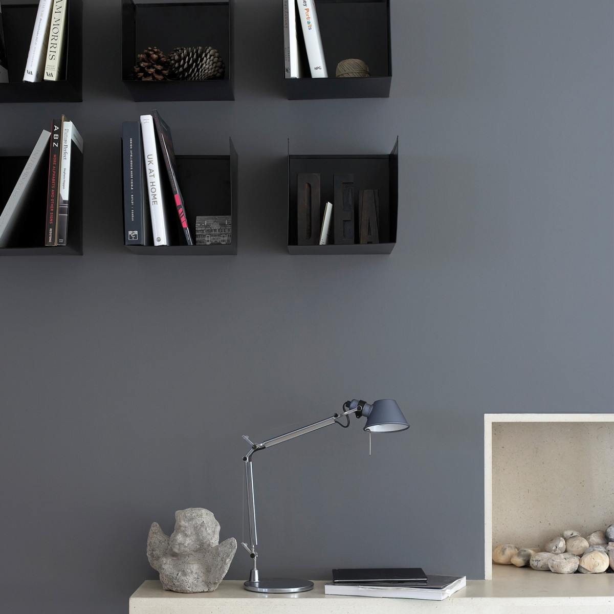 Краска Little Greene цвет Dark Lead Colour 118